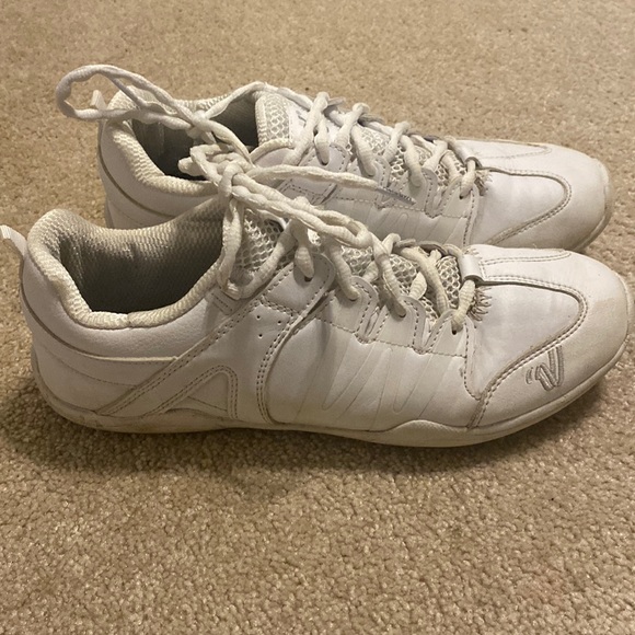 Varsity Tradition Cheer Shoes Sz 9.5 - Picture 1 of 7